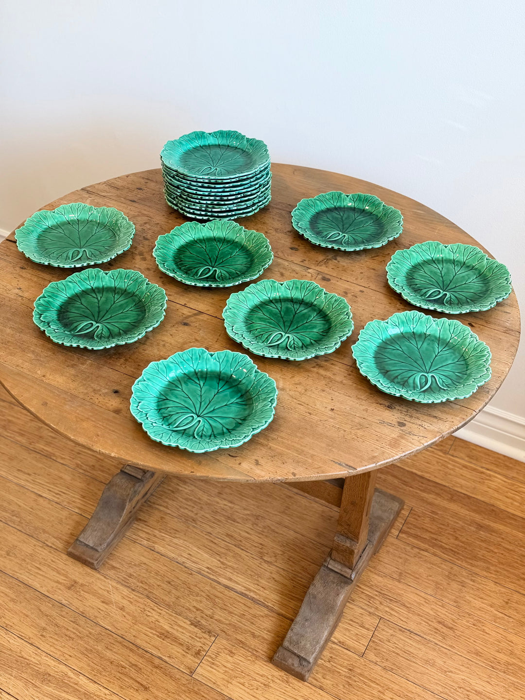 Set of 20 Antique Wedgwood Majolica Green Leaf Plates - England