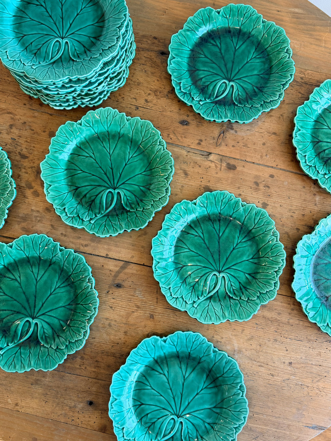 Set of 20 Antique Wedgwood Majolica Green Leaf Plates - England