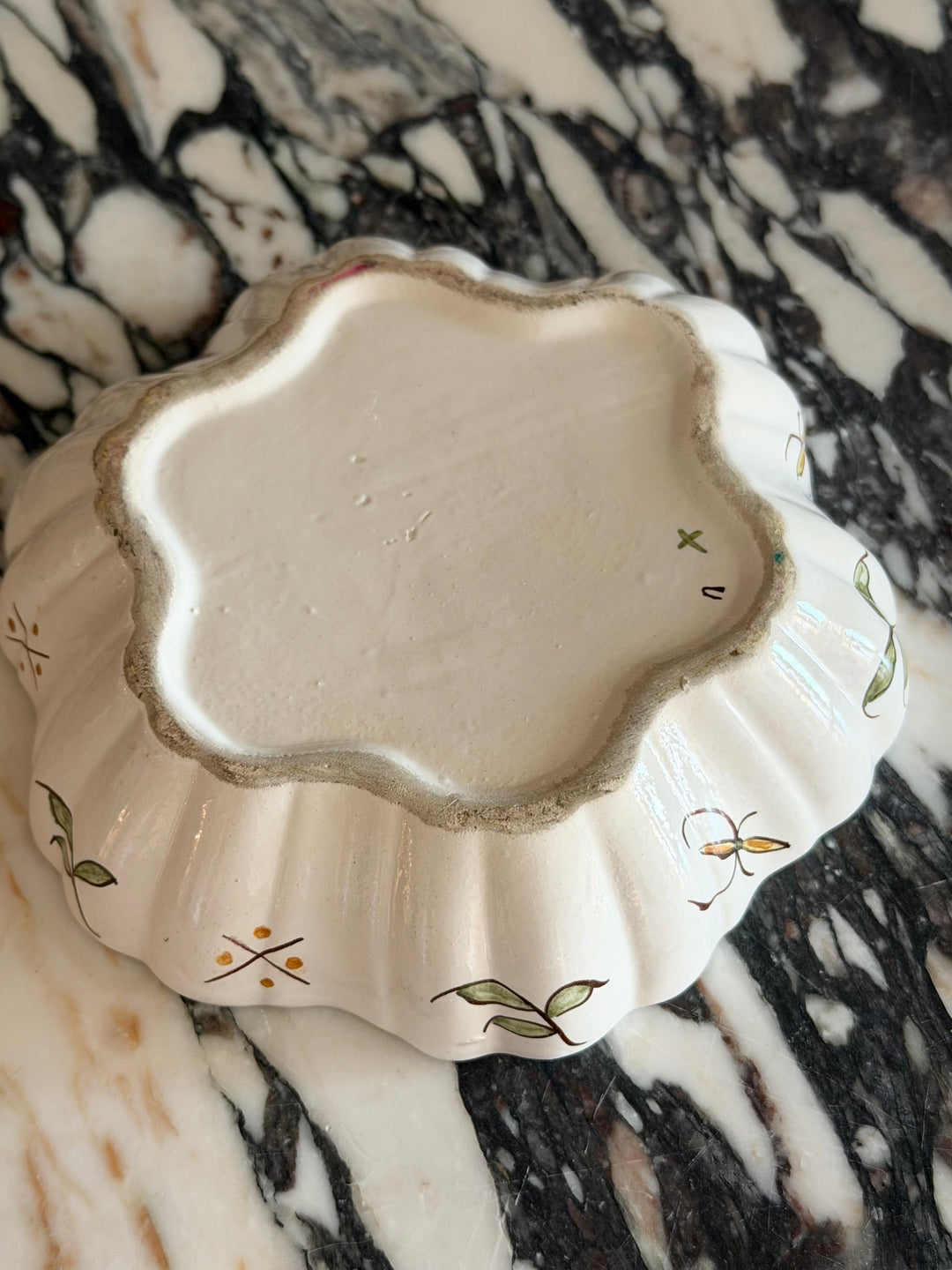 Italian Hand-Painted Faience Scalloped Catchall