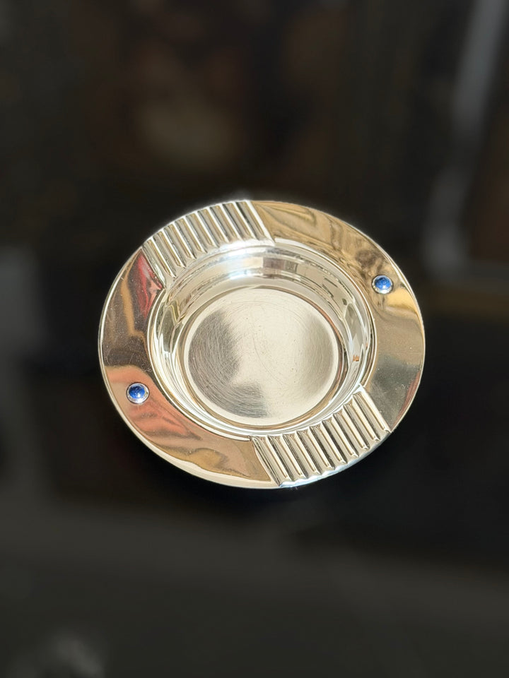 Cartier silver lapis lazuli catchall tray with engraved details, made in Spain in the 20th century, decorative jewelry or trinket holder