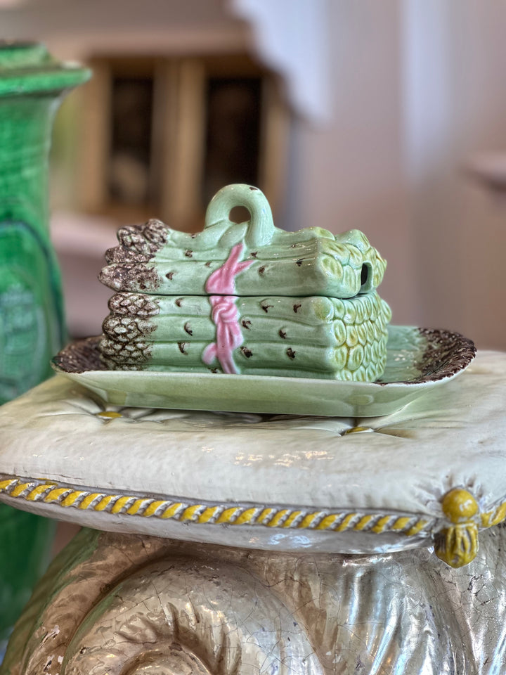 Bordallo Pinheiro Asparagus Tureen with Underplate and Ladle, Portugal